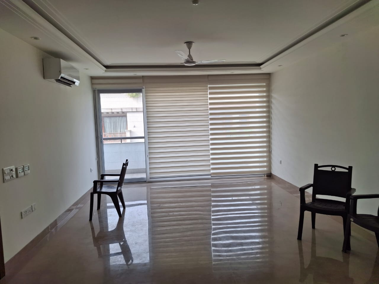 Amazing 4 Bedroom Apartment with Terrace In Defence Colony.